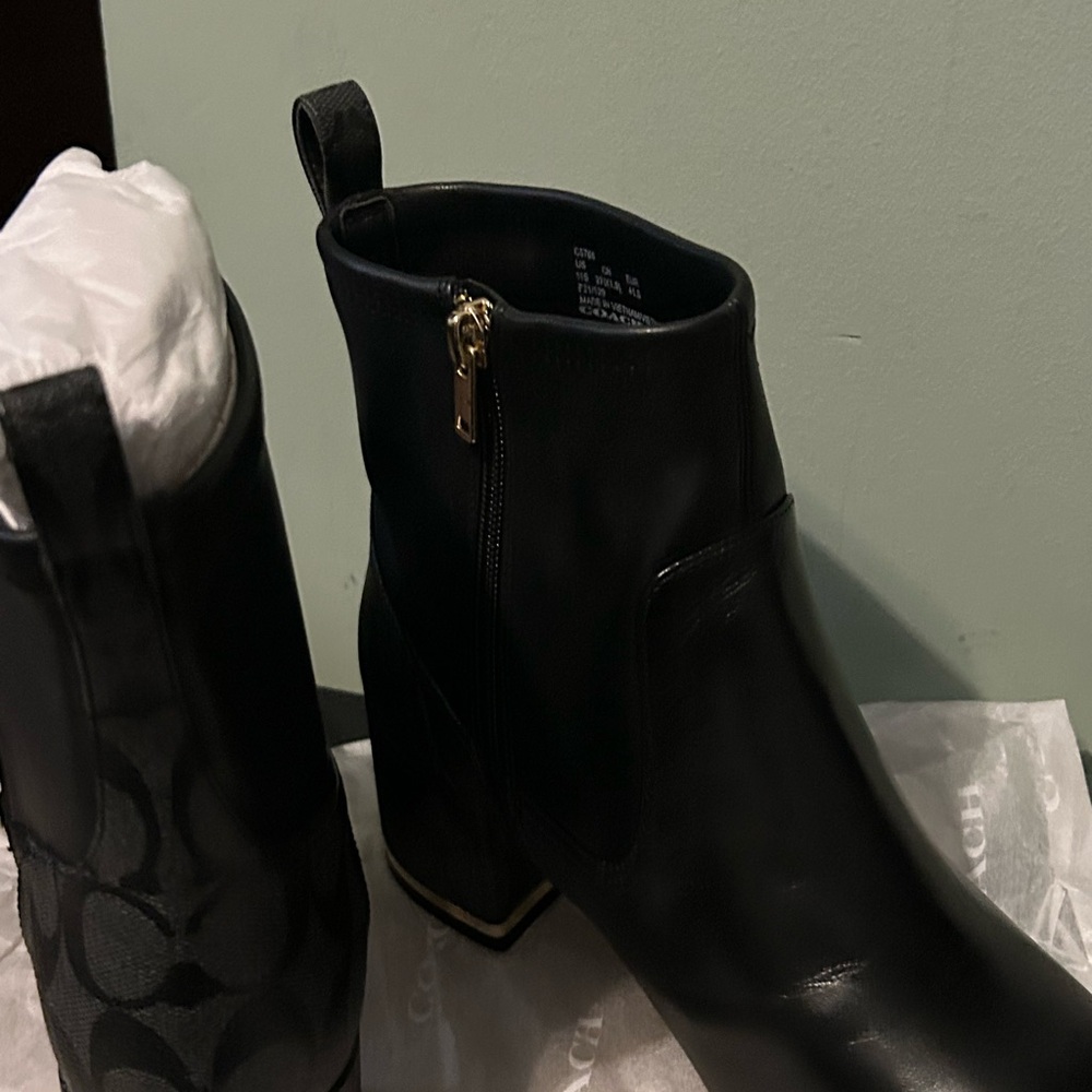 Ladies Coach booties